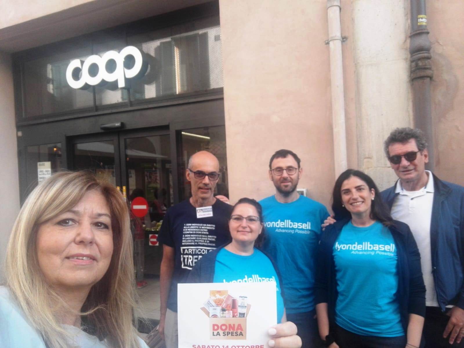 20231014 Dona la Spesa Coop Il mantello (1)